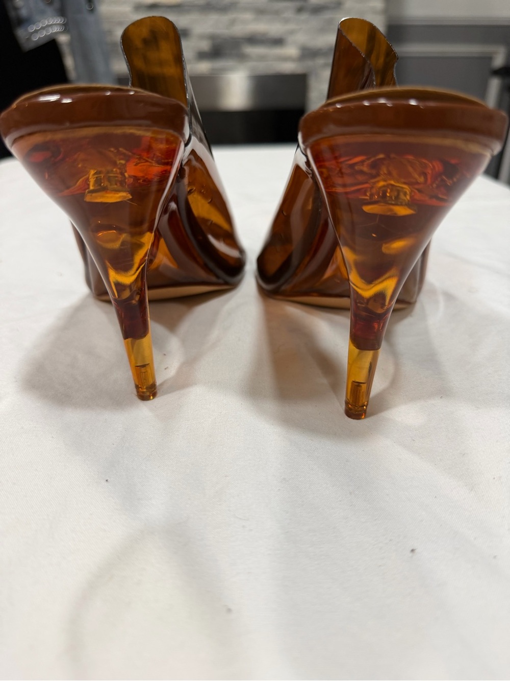 AKIRA Amber Brown Pointed Toe Vinyl Slide Heels - Picture 3 of 4